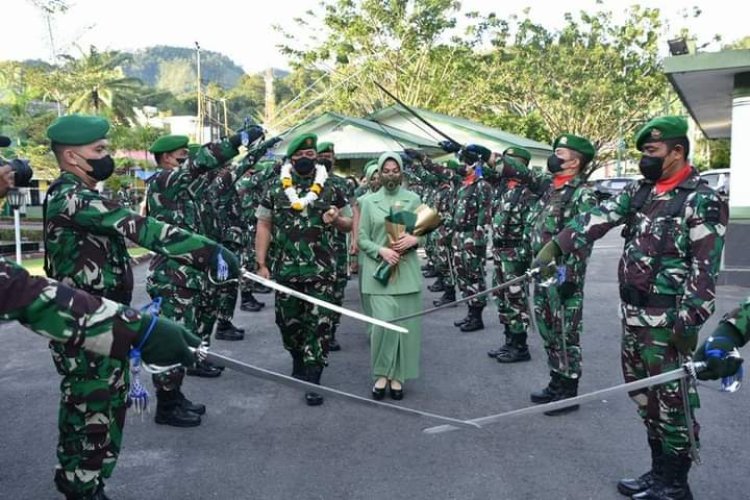 KOREM 023/KS GELAR TRADISI PENYAMBUTAN PEJABAT BARU DANREM 023/KS