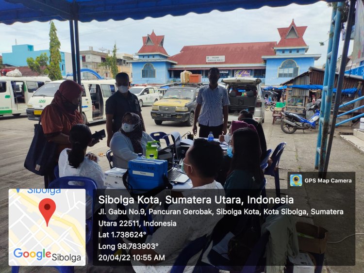 Polres Sibolga bersama Dinkes kota Sibolga gelar vaksinasi di berbagai tempat guna percepatan vaksin