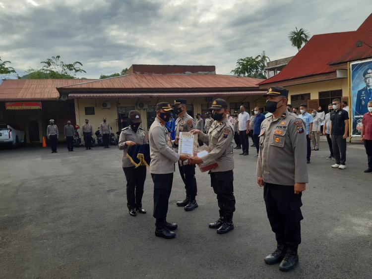 Operasi ketupat Toba 2022  Kapolres Sibolga berikan penghargaan,  Pos Pam Terminal Terbaik