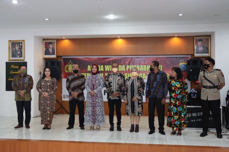 Wakapolres Dan 3 Personil POLRES Sibolga Purna Bakti, Kapolres Pimpin Acara Pelepasan  
