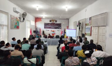 KPU Tapteng Akhirnya "Mau" Terima Dokumen Pasangan Bacalon Ma-Ma Yang Mendaftar Di Masa Perpanjangan.  