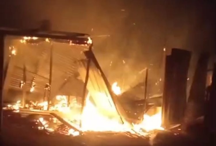 Kembali Terulang, Warung Nasi Tim Pemenangan Masinton-Mahmud Hangus di Bakar OTK