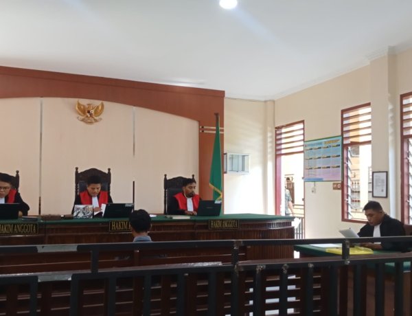 Sidang kasus Pedagang Sayur VS Anak oknum Ketua DPRD Tapteng, Pengacara  Nilai Dakwaan JPU Cacat Formal